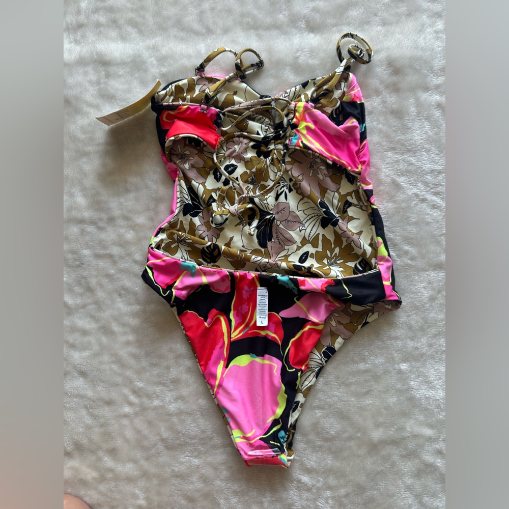 Reversible Floral One-Piece Swimsuit - Picture 13 of 13